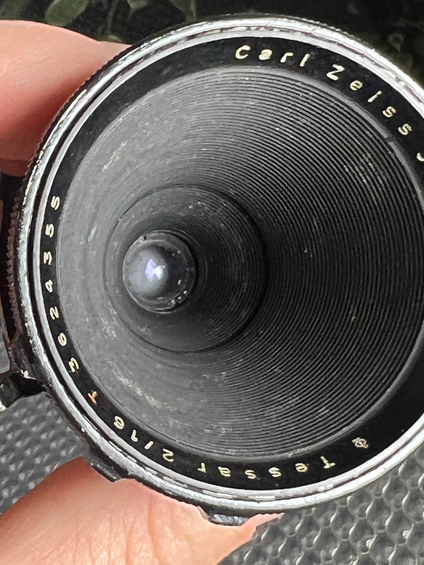 Carl Zeiss Jena Tessar (red T) 16mm F2 Arri standard mount lens (needs servicing)